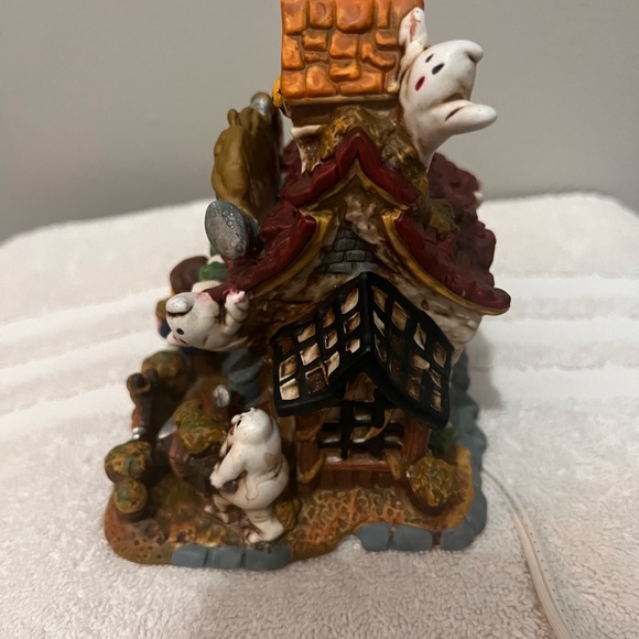 NIB VINTAGE SPOOKY HOLLOW “NURSERY “ PORCELAIN LIGHT UP HOUSE - Picture 6 of 10